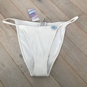 Women’s white Bikini Bottoms Size Large Forever 21 Brand New with tags